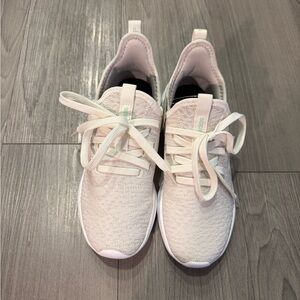 Adidas cloud foam pure sneakers , sz5.5 new